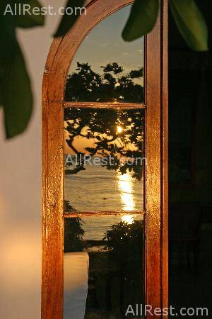 Round Hill Hotel & Villas 18